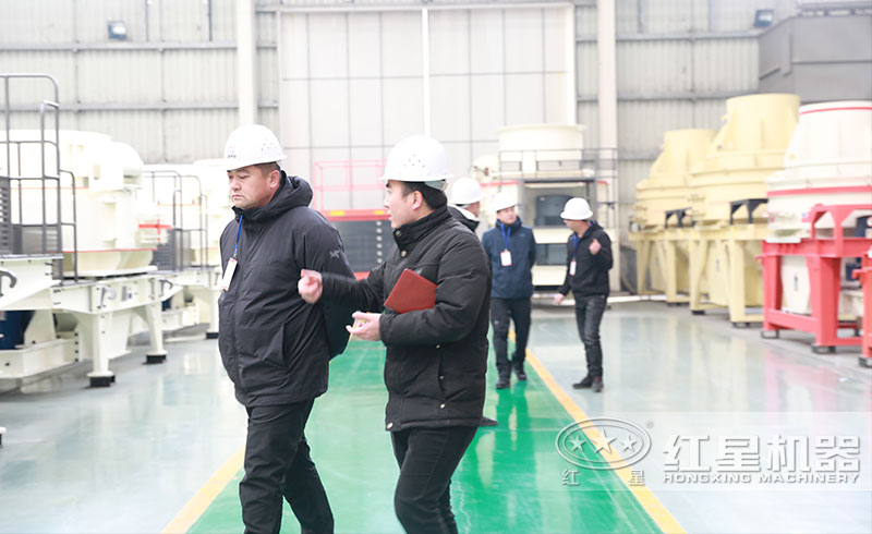 用户参观开云登陆入口设备生产车间