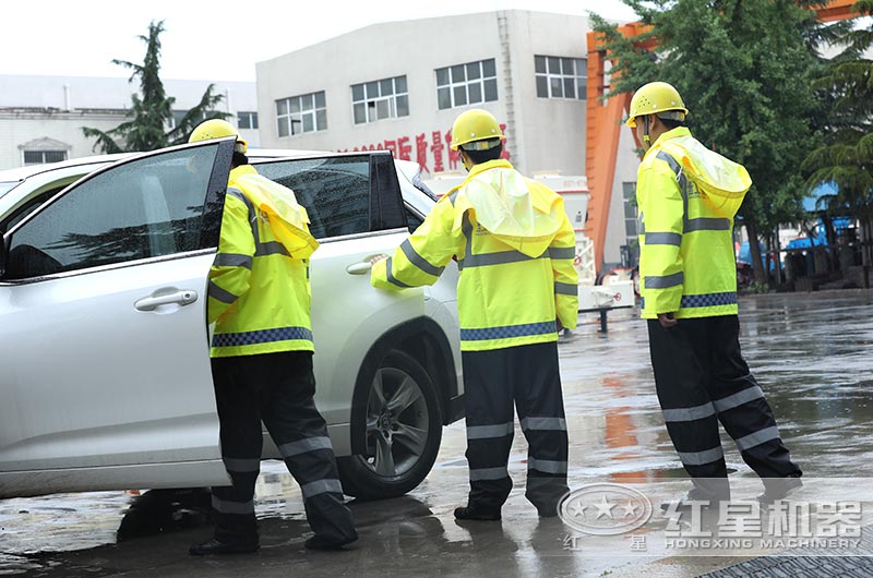 开云登陆入口服务人员赶往现场为客户解决问题