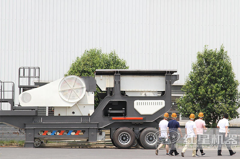 鄂破移动破碎机:粗碎+给料