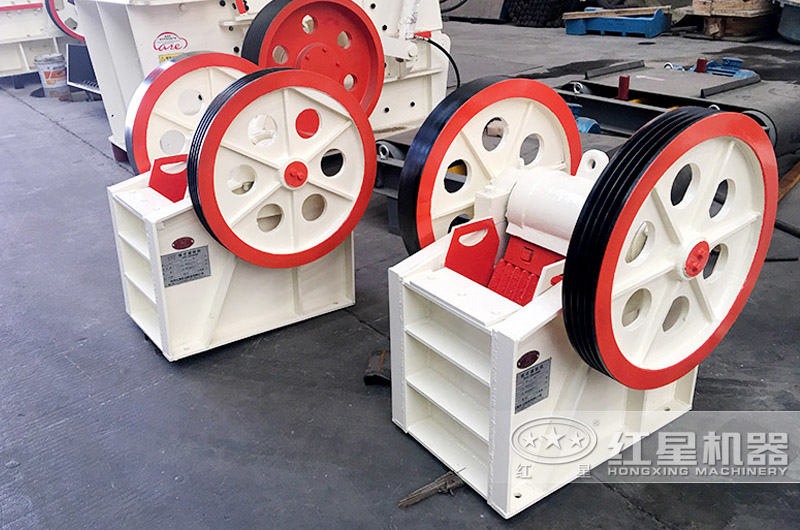 细鄂式破碎机,出料细,粒度均匀 细鄂式破碎机,出料细,粒度均匀