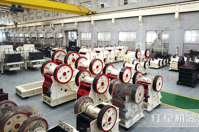 开云登陆入口颚式破碎机生产车间