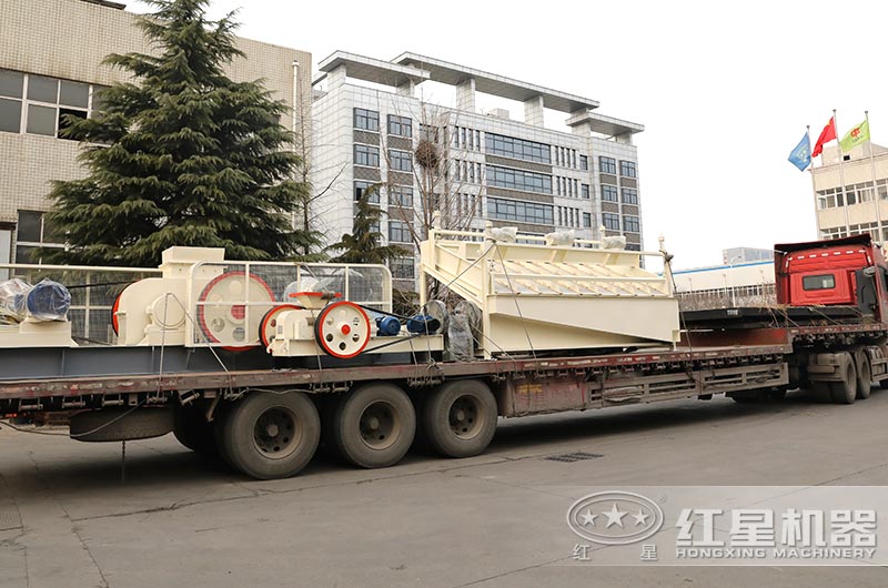 对辊机设备发货现场