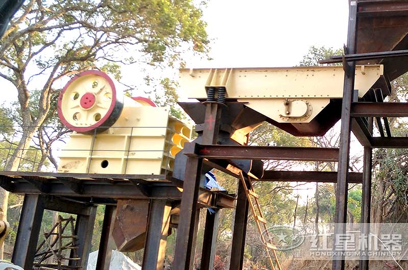 颚式破碎机现场作业图片 颚式破碎机现场作业图片