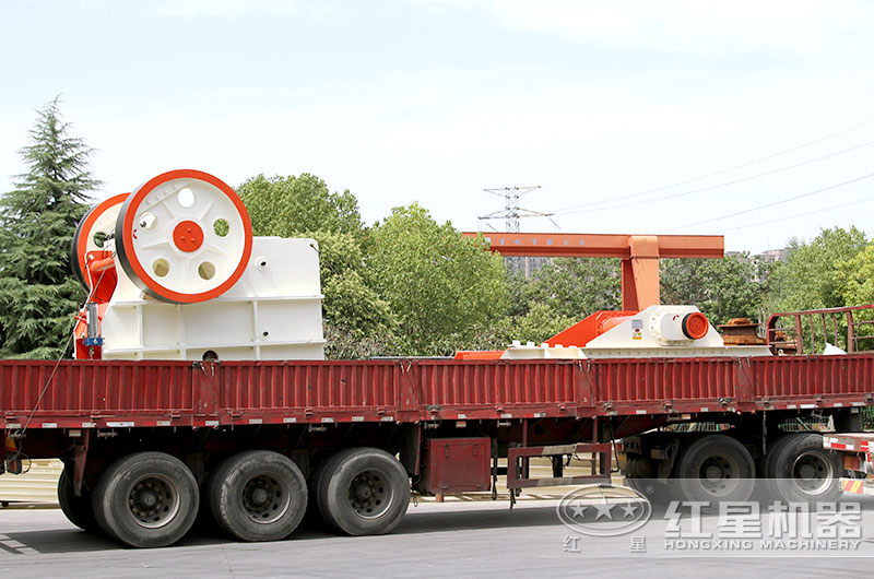 开云登陆入口颚式破碎机发货现场图