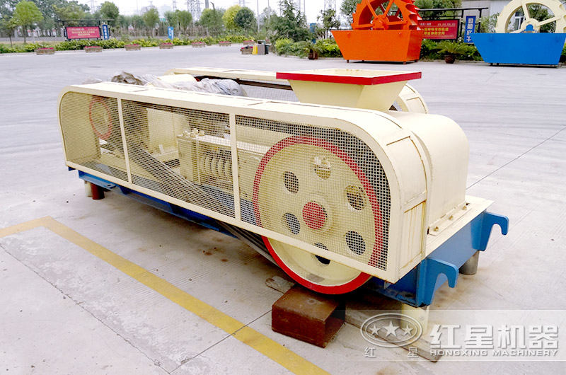 对辊式破碎机高清大图 对辊式破碎机高清大图