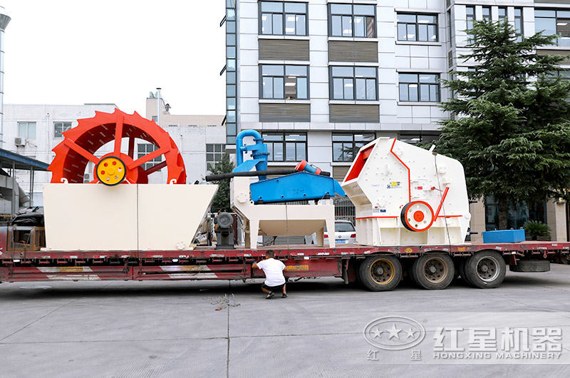 开云登陆入口反击破碎石机发货现场