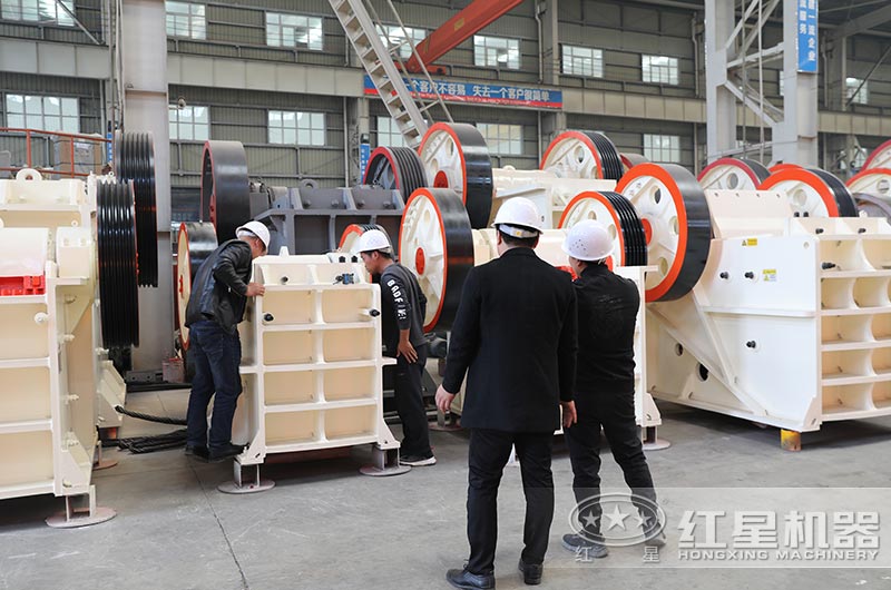 开云登陆入口客户到场参观考察沙场设备