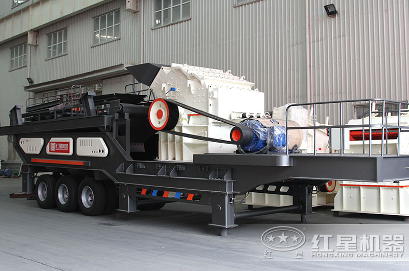 移动破碎石子机车间实拍图 移动破碎石子机车间实拍图